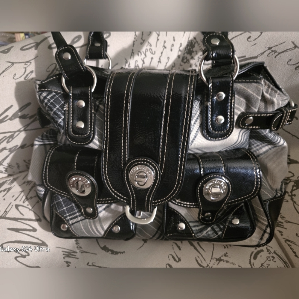 London Fog Tartan Plaid Patent Leather Lg Shoulder Bag EUC